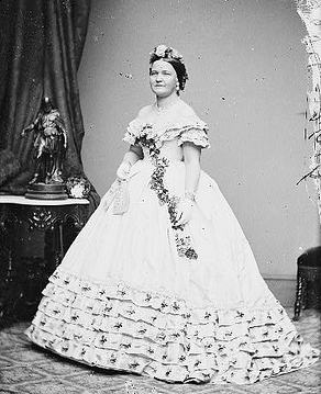 Lincoln_inaugural_gown_cropped